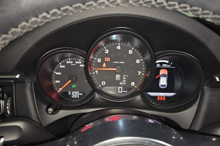 Used Porsche Macan 2018 Macan 2.0T Instrument Cluster