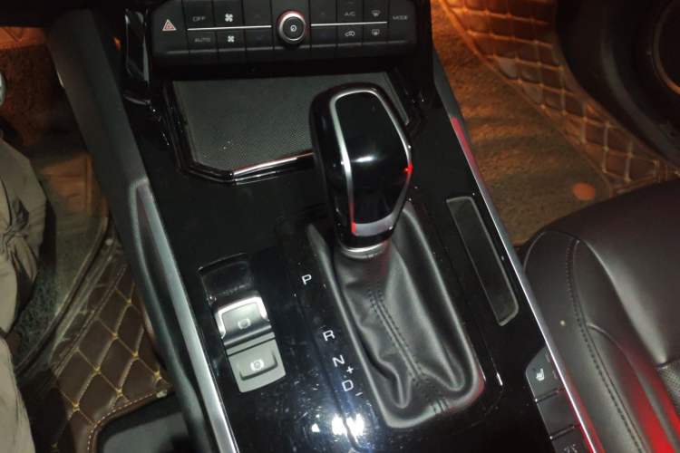 Used Wey VV7 2017 2.0T Flagship Model
