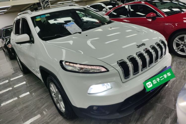 Used Jeep Cherokee 2014 2.4L Urban Edition
