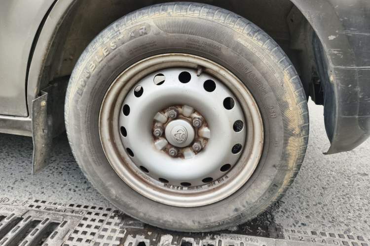 Used CHANGAN KUAYUE Xing V5 EV 2021 Luxury 6-Seater Passenger Bus with Lingdian System
