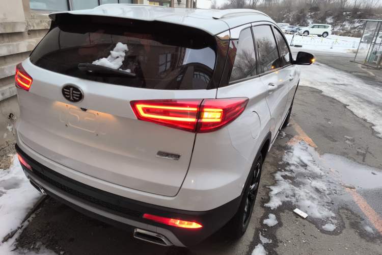 Used FAW Senya R9 2018 1.2T Automatic Luxury Smart Edition
