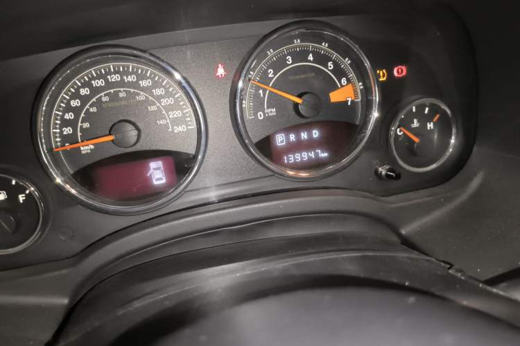 Used Jeep Compass 2014 Revised Version 2.4L Four-Wheel Drive Luxury Edition Odometer Close Up