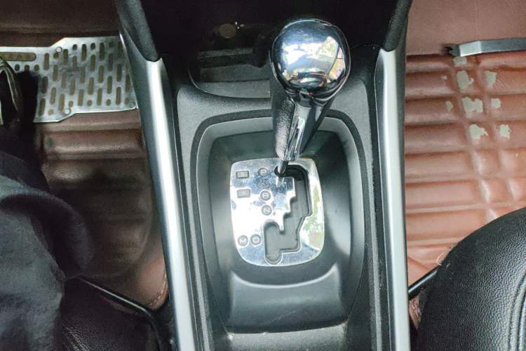 Used Peugeot 2008 2014 1.6L Automatic Fashion Edition Gear Lever