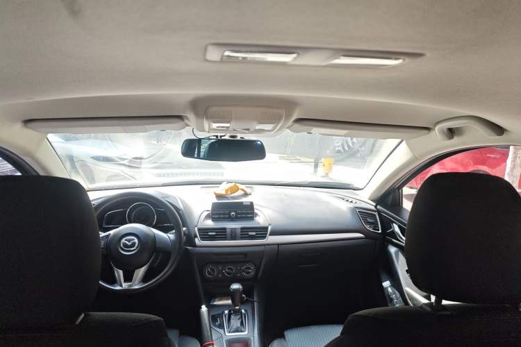 Used Mazda Mazda 3 Axela 2016 Sedan 1.5L Automatic Comfort Model
