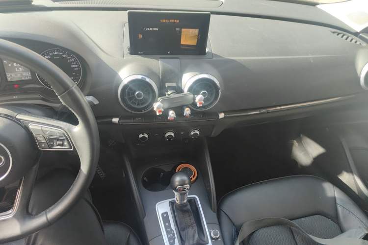 Used Audi A3 2017 Sportback 35 TFSI Fashion Model
