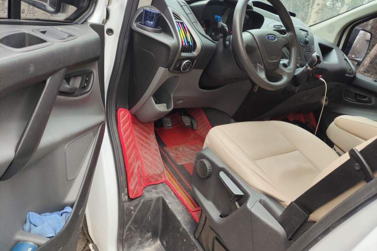 Used Ford Transit 2017 2.0T Diesel Multi-Function Commercial Vehicle Mid-Drive Mid-Roof China V Standard