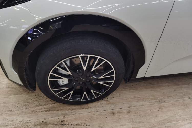 Used Zeekr X 2023 Four-Wheel-Drive YOU Edition 5 Seats
