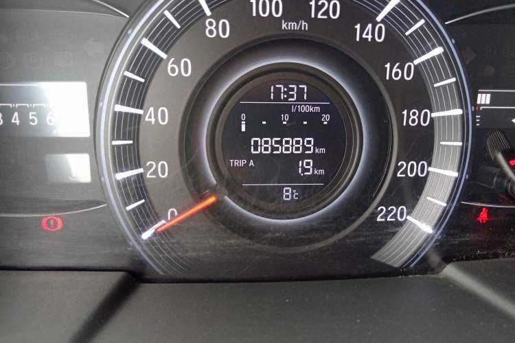 Used Honda Odyssey 2017 2.4L Luxury Edition Odometer Close Up