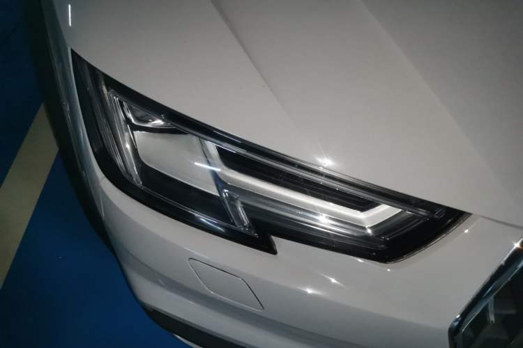 Used Audi A4 2017 45 TFSI allroad quattro Sport model Right Front Headlight