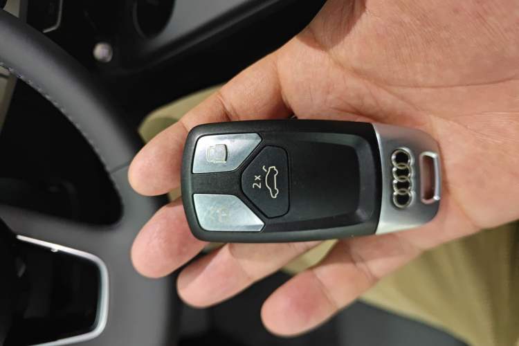 Used Audi A4L 2020 40 TFSI Fashion Dynamic Model
