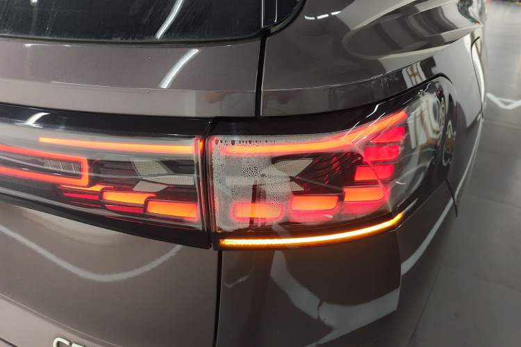 Used Volkswagen ID.6 CROZZ 2022 Long-Range Lite PRO Edition
