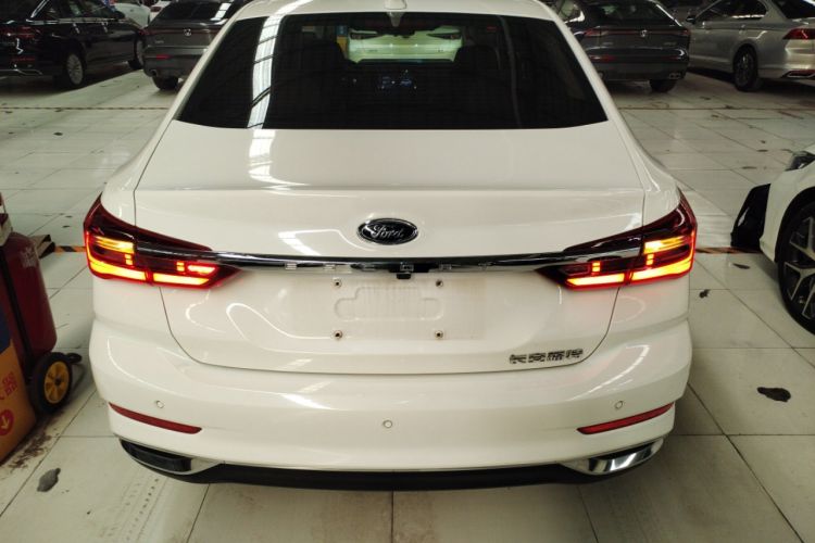 Used Ford Escort 2021 1.5L Automatic Diamond Edition
