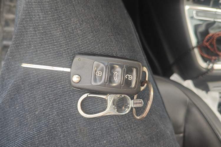 Used Volkswagen Lavida 2013 Restyled Classic 1.6L Manual Comfort Edition