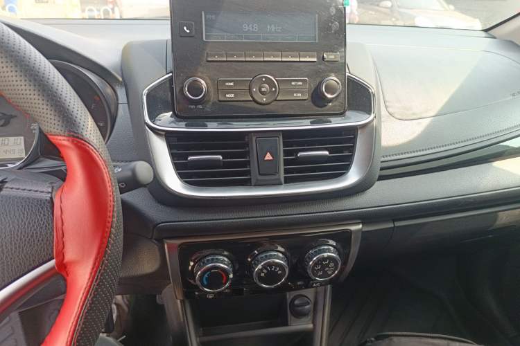 Used Toyota YARiS L Zhi Xuan 2020 X-Trail X 1.5L CVT Luxury Edition Audio And AC Panel