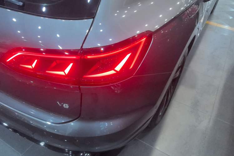 Used Volkswagen Touareg 2021 3.0 TSI Luxury Edition Black Diamond Sport Package