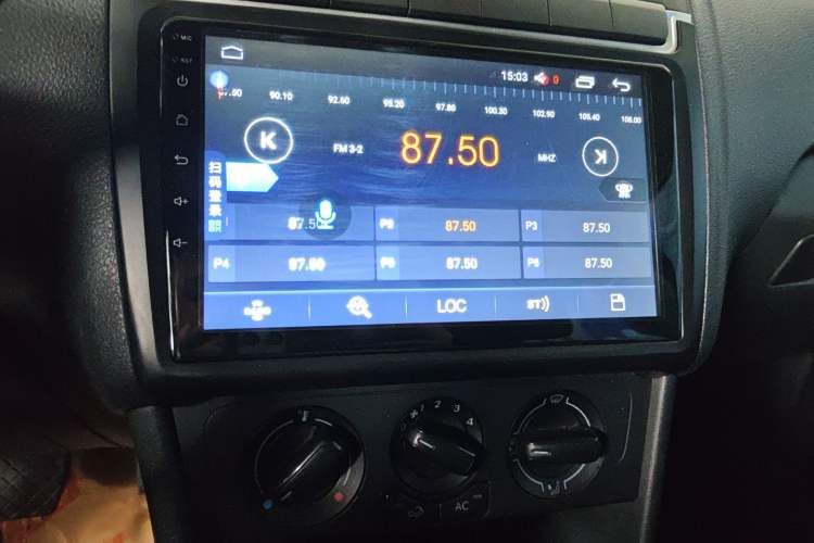 Used Volkswagen Polo 2011 1.6L Automatic ZhiShang Version Audio And AC Panel