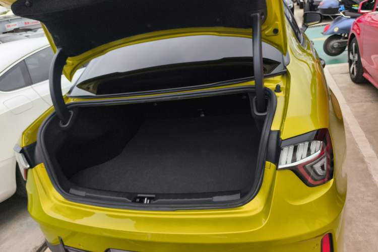 Used Lynk & Co 03 2019 03+ 2.0TD Automatic Wind-Chasing Edition