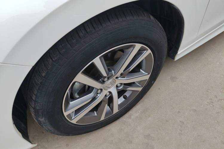 Used Honda Civic 2022 240TURBO CVT Dynamic Edition Left Front Wheel Hub