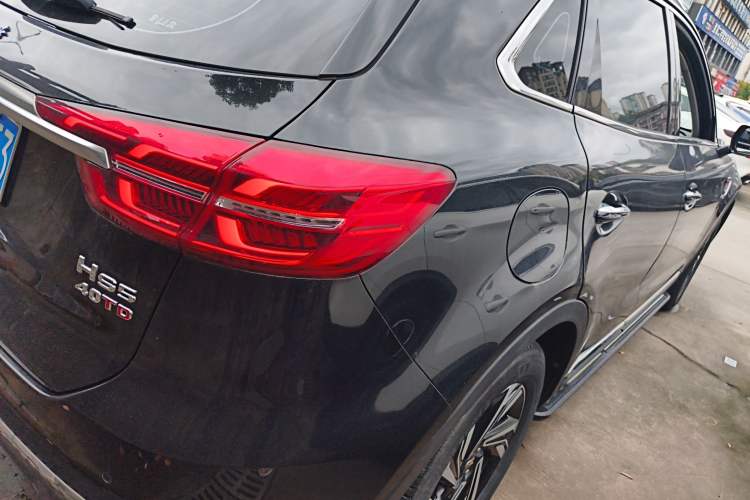 Used Hongqi HS5 2022 Revised Version 2.0T Smart Connect Flagship Edition Right Rear Taillight