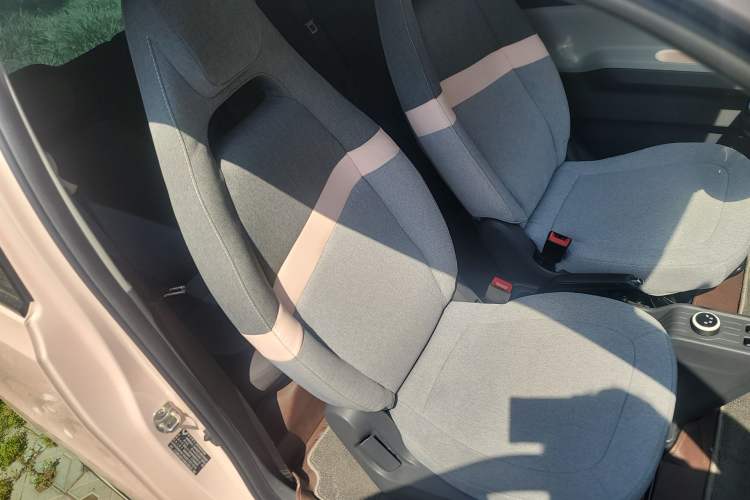 Used Wuling Hongguang MINIEV 2022 Macaron Premium Model – Lithium Iron Phosphate Right Front Seat