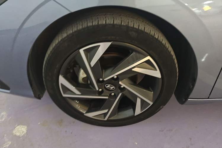 Used Hyundai Elantra 2023 1.5L CVT LUX Prestige Edition