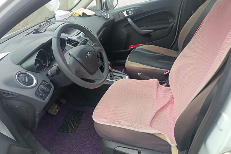 Used Ford Fiesta 2013 Hatchback 1.5L Automatic Fashion Edition
