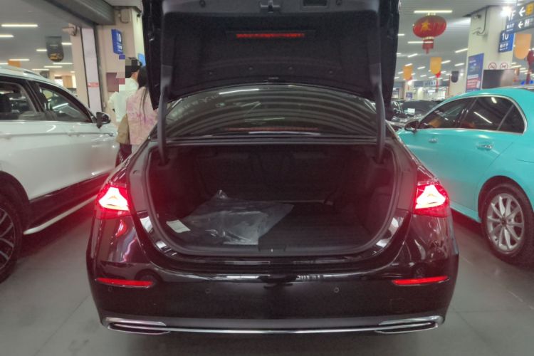 Used Mercedes-Benz E-Class 2024 Facelift E 260 L
