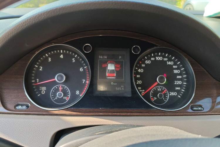 Used Volkswagen Magotan 2015 1.8TSI Prestige Model
