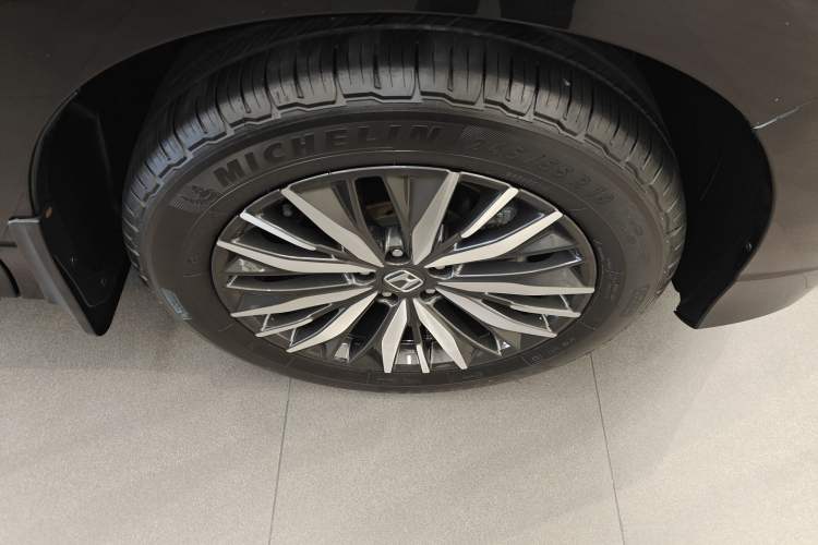 Used Honda Avancier 2023 240TURBO Two-Wheel Drive Comfort Edition Right Front Wheel Hub