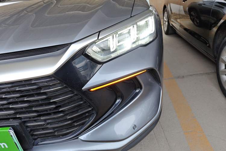 Used BYD Song Pro New Energy 2023 Champion Edition DM-i 110KM Beyond Model Left Front Headlight