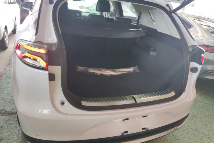 Used BYD Tang New Energy 2019 EV600D Four-Wheel Drive Smart Connectivity Leading Model
