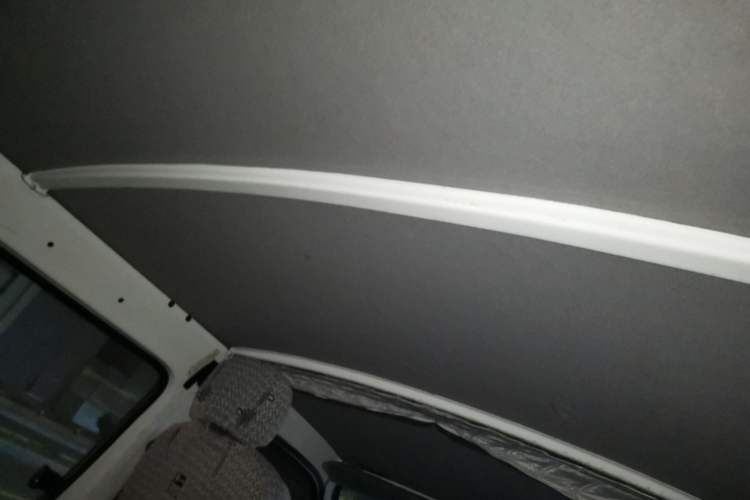 Used Jinbei Hiace 2020 2.0L Express King Series Deluxe Van Standard Roof China VI Emission Standard 1TZS
