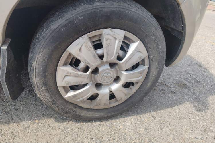 Used BAIC Weiwang 306 2011 1.3L base model 7 seats
