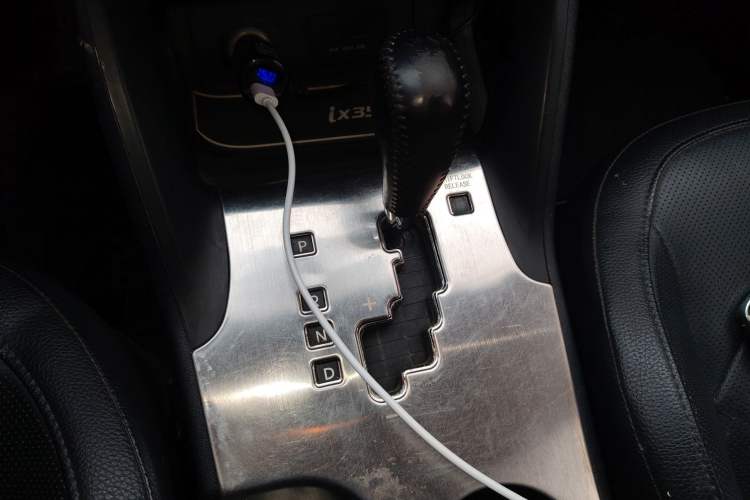 Used Hyundai ix35 2015 2.0L Automatic 2WD Smart Type China IV