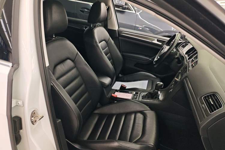 Used Volkswagen Golf 2016 230TSI Automatic Luxury Version