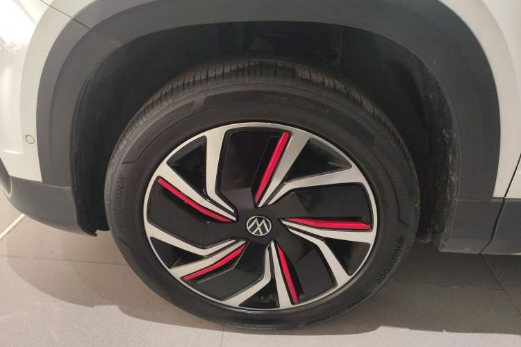 Used Volkswagen Tharu 2024 300TSI Two-Wheel-Drive Moon Luxury Edition