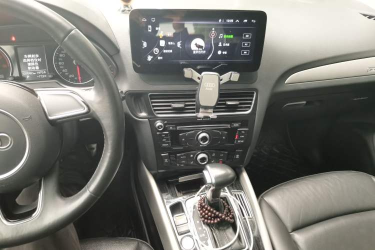 Used Audi Q5 2017 Plus 40 TFSI Ambition Model Audio And AC Panel