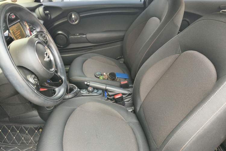 Used MINI 2014 1.5T COOPER Fun