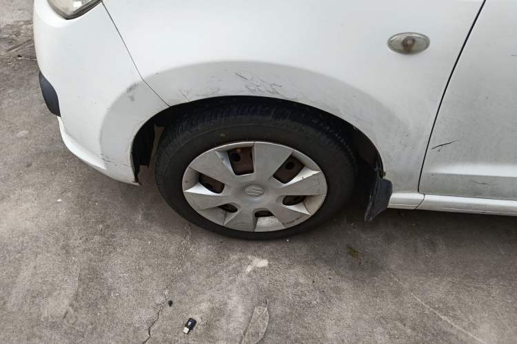 Used Suzuki Alto 2013 Revised Version 1.0L Manual Comfort Edition Left Front Wheel Hub