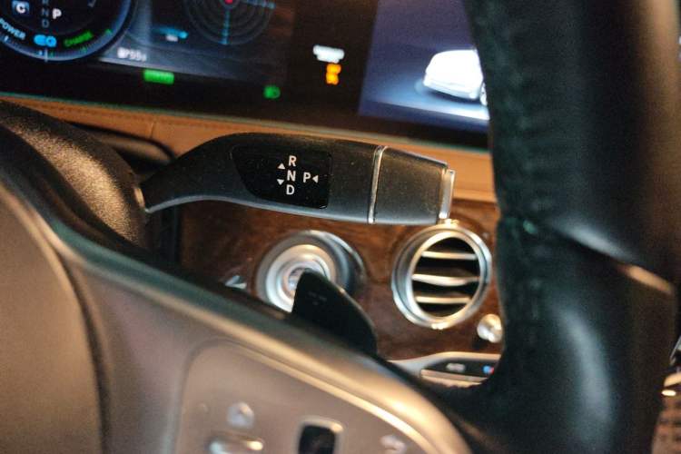 Used Mercedes-Benz S-Class 2019 S 320 L
