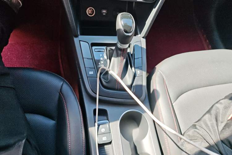 Used Hyundai Elantra (6th Generation / Lingdong) 2019 1.4T Dual-Clutch Xuan Dong · Dynamic Model Gear Lever