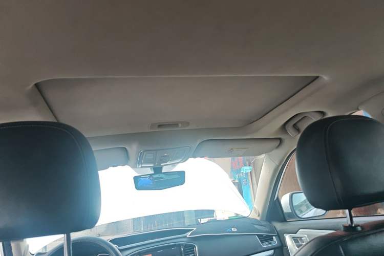 Used Geely Auto Vision X6 2016 1.8L Manual Luxury Model Headliner