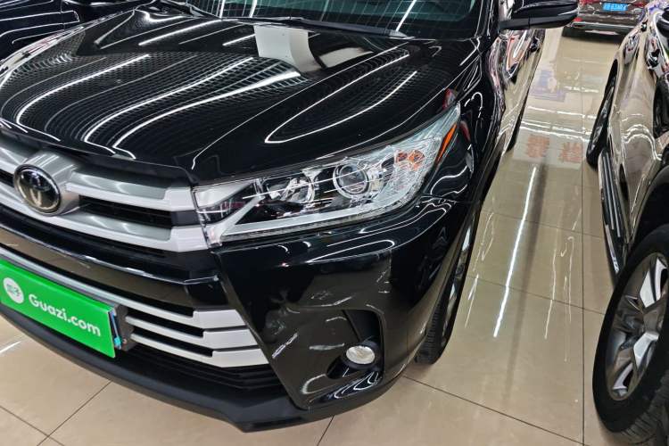 Used Toyota Highlander 2018 2.0T Four-Wheel Drive Luxury Version 7 Seats China VI Standard
