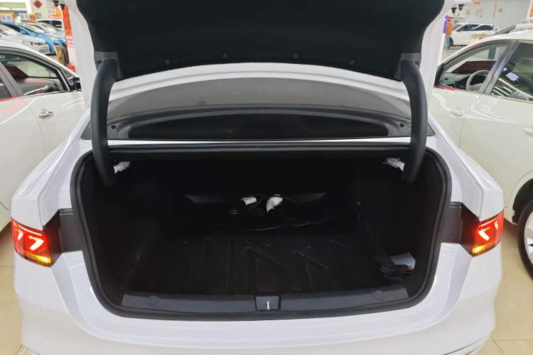 Used BYD Qin PLUS 2024 HONOR Edition DM-i 55KM Leading Model