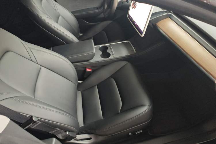 Used Tesla Model 3 2022 Rear-Wheel-Drive Version
