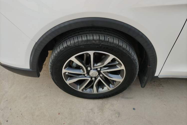 Used Baojun 730 2019 1.5T CVT Fashion Model 7 Seats China V Emission Standard Left Front Wheel Hub