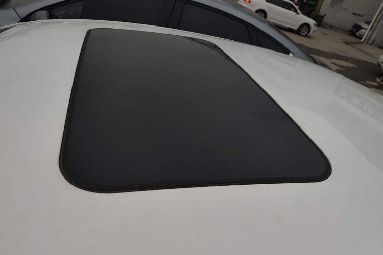 Used Chery Arrizo 7 2015 1.6L CVT ZhiXiang Edition Roof