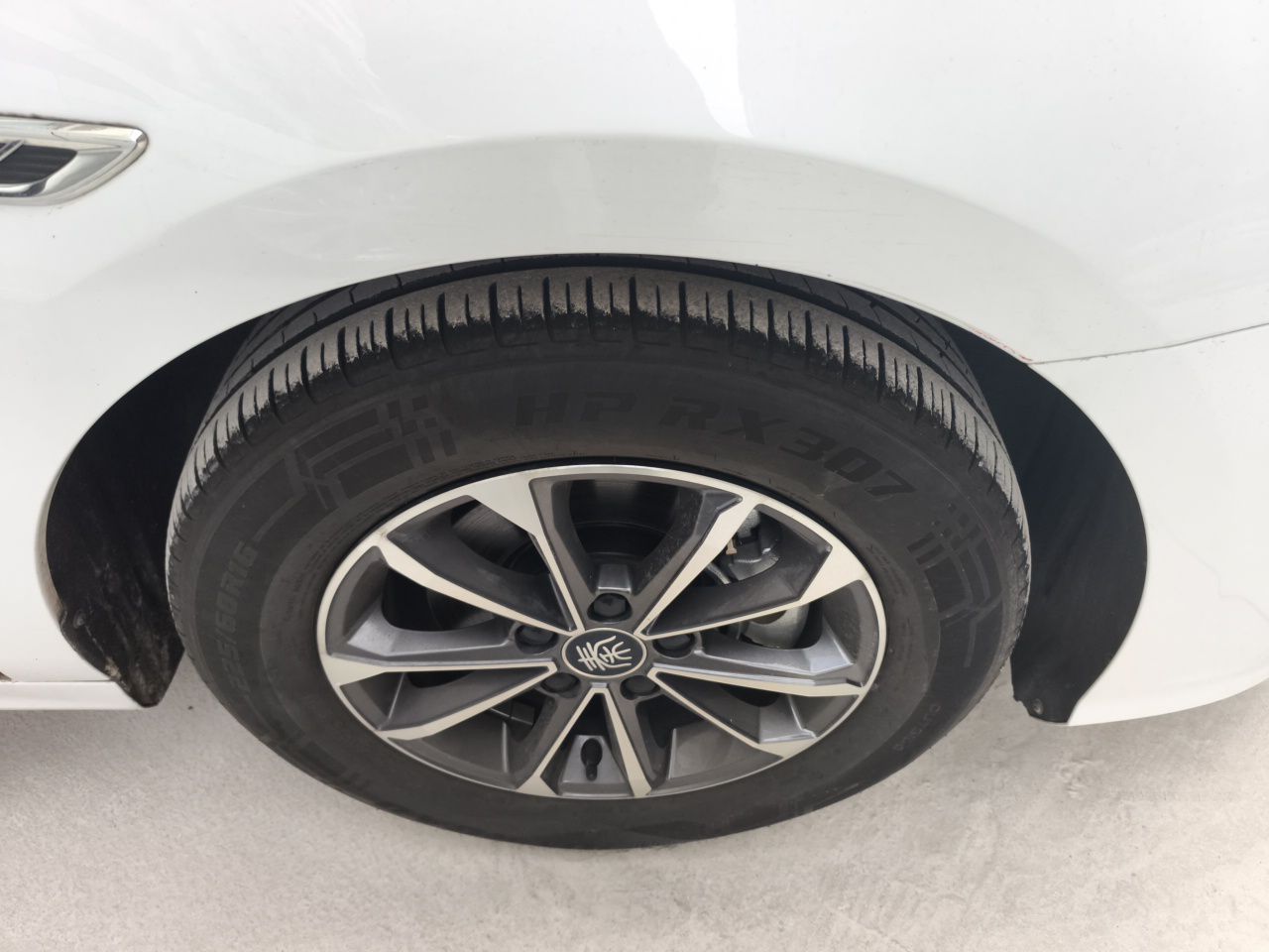 BYD Qin PLUS 2024 HONOR Edition DM-i 55KM Leading Model — снимка 8