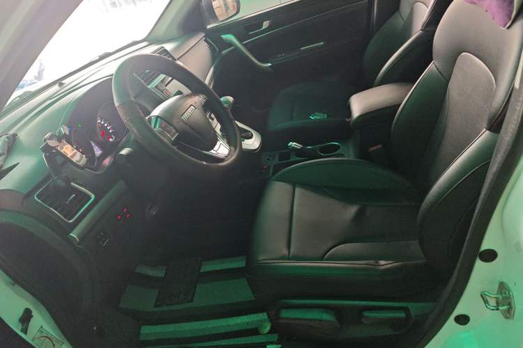 Used Haval M6 2019 1.5T DCT Two-Wheel Drive Elite Version China VI Standard Left Front Seat