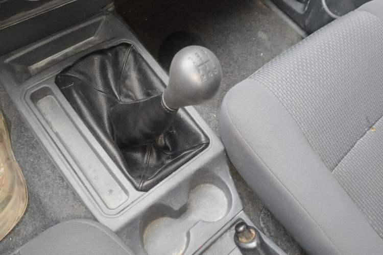 Used Dongfeng Ruichi 2016 2.5T Diesel 2WD ZD25TCI
